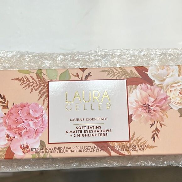 Laura Geller Laura’s Essentials soft satins & Matt Eyeshadows w 2 highlighters - Picture 2 of 9